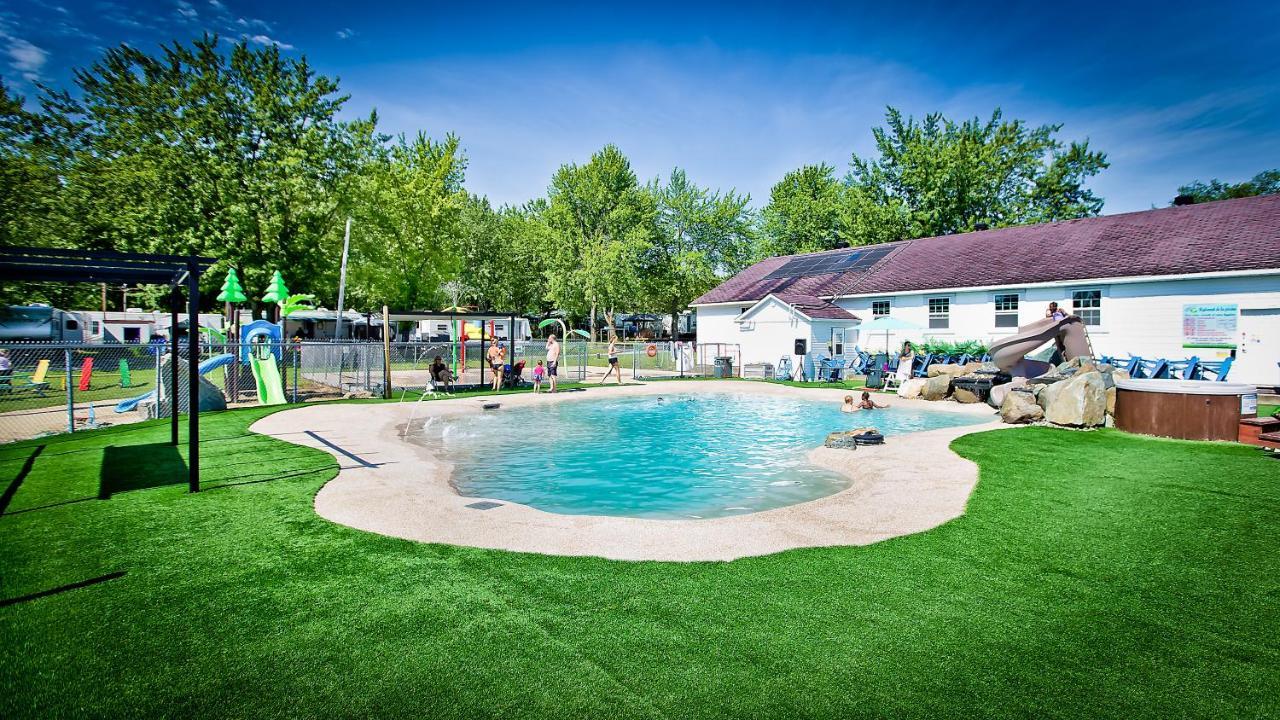 Auberge Papillon Lune Richmond المظهر الخارجي الصورة