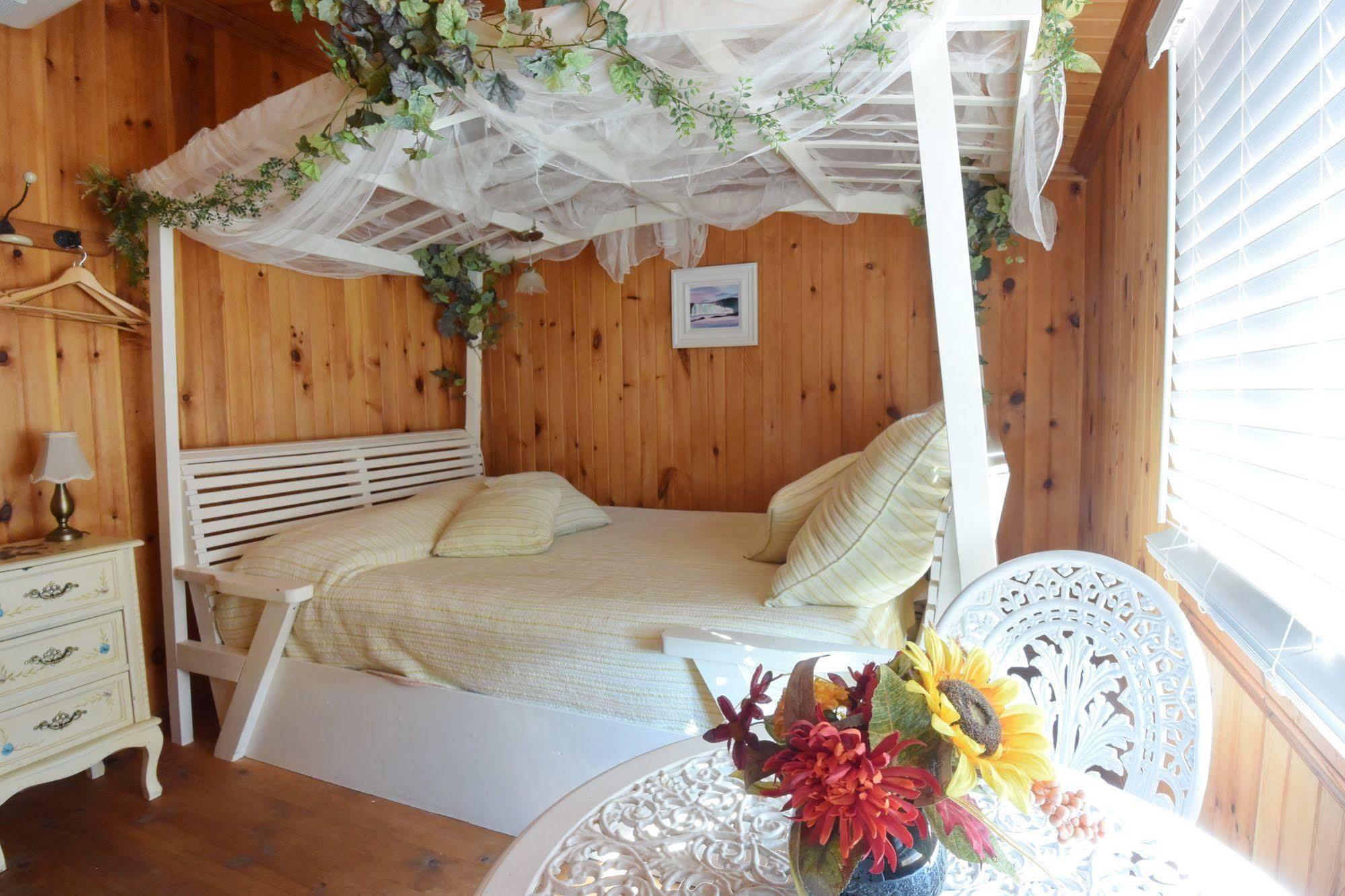 Auberge Papillon Lune Richmond المظهر الخارجي الصورة