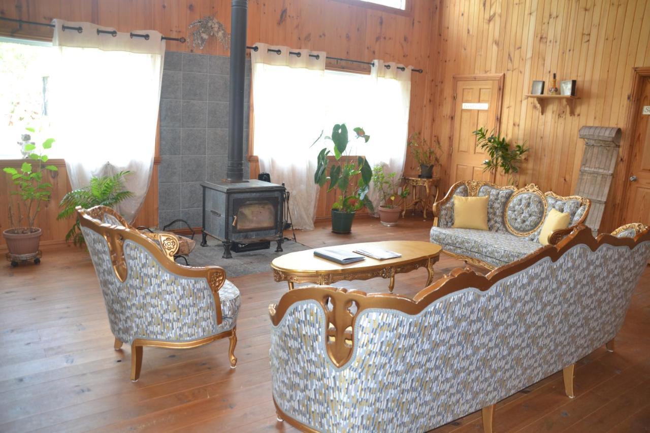 Auberge Papillon Lune Richmond المظهر الخارجي الصورة