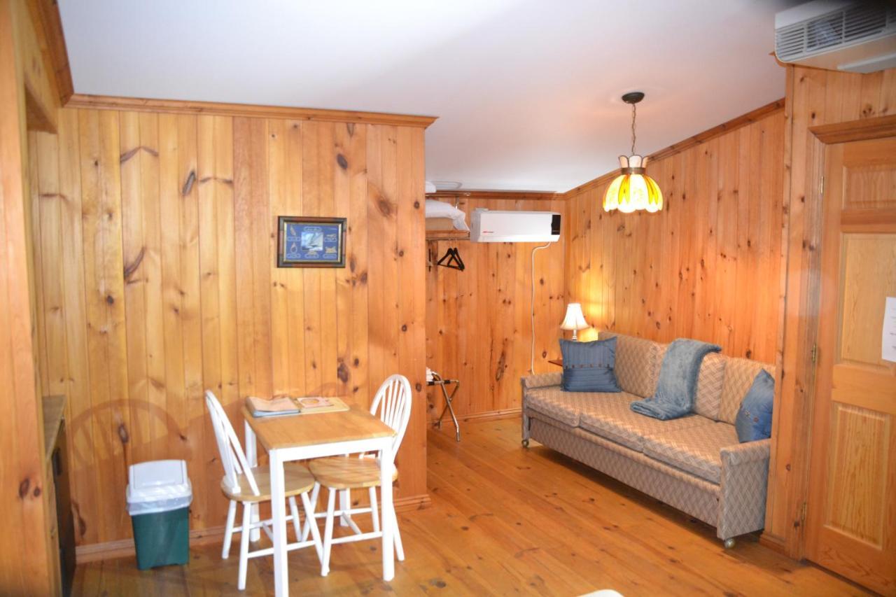 Auberge Papillon Lune Richmond المظهر الخارجي الصورة